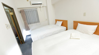 スタンダード ツインルーム 喫煙可 ミニキッチン付き (ハウスキーピングは有料オプション)