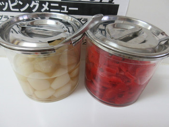 「本家カレーの店 龍 小倉本店」料理 650290 らっきょと福神漬け♪