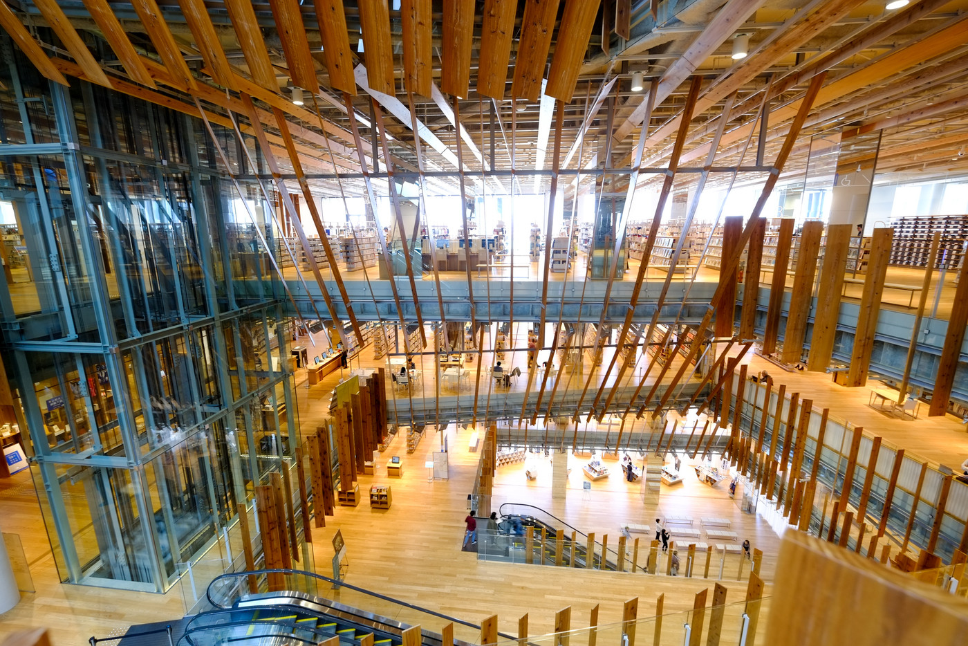 TOYAMAキラリ(6階)