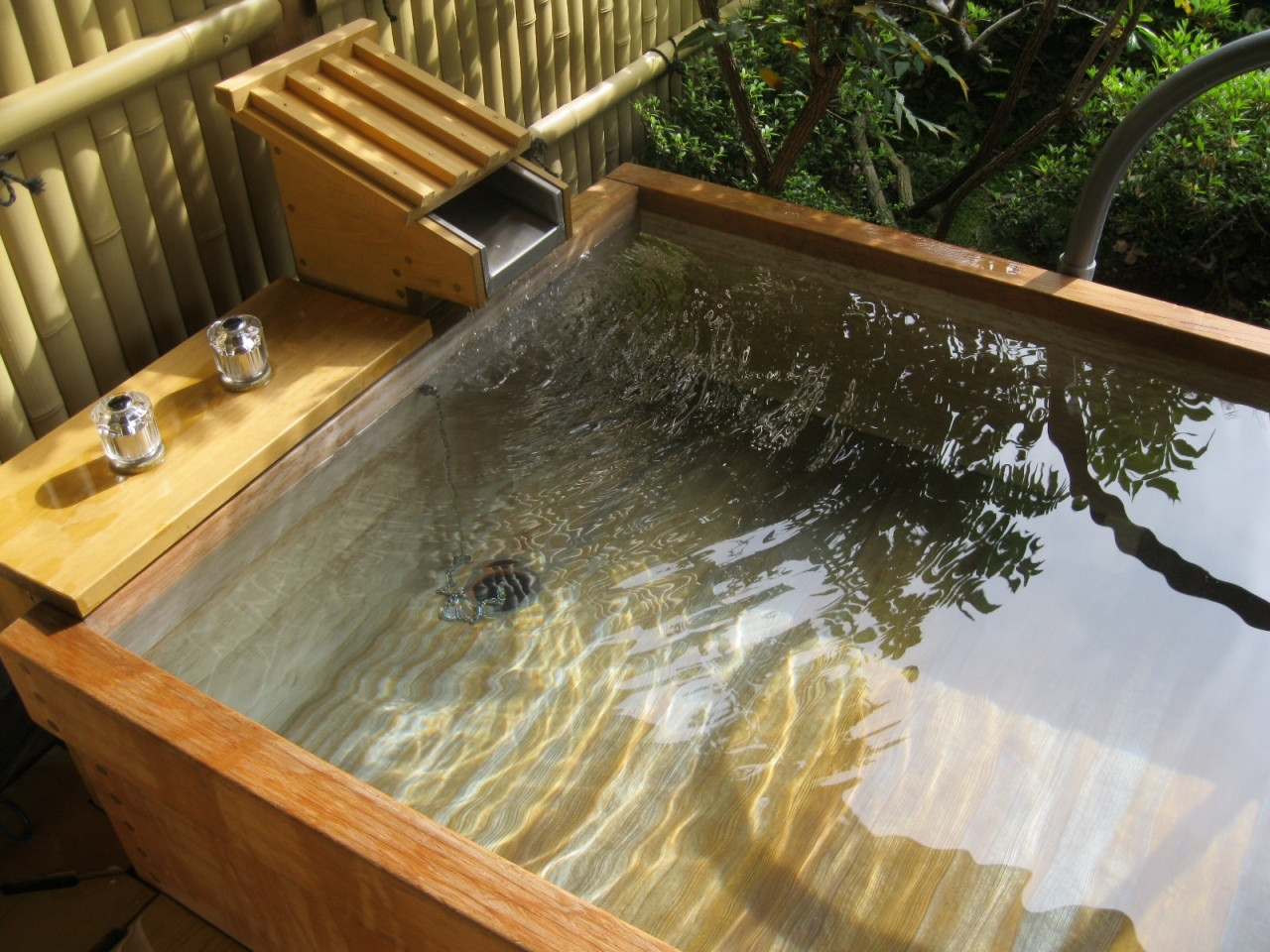 元禄15年創業の老舗旅館！自家源泉の温泉露天風呂付き客室でのんびり4273290