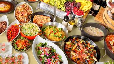 夕食ビュッフェイメージ① / 1