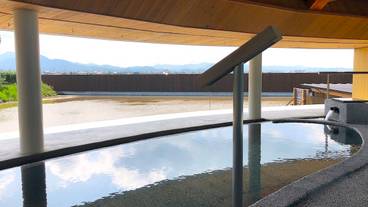 天色の湯・露天風呂 / 4