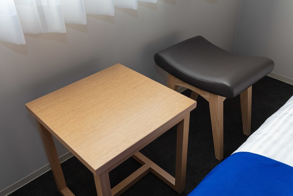 客室内のダイニングエリア