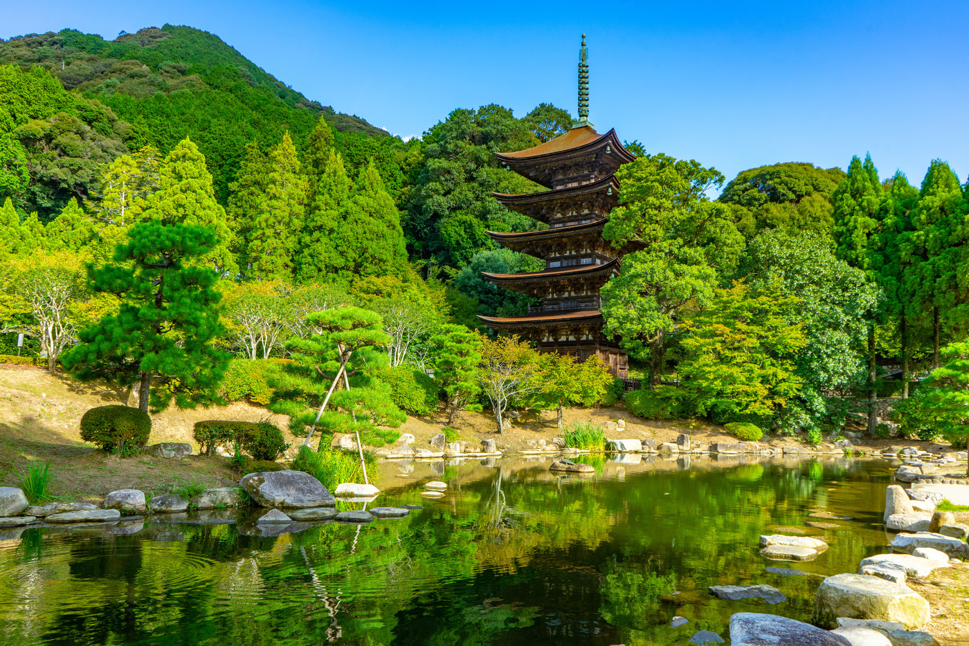 瑠璃光寺の五重塔
