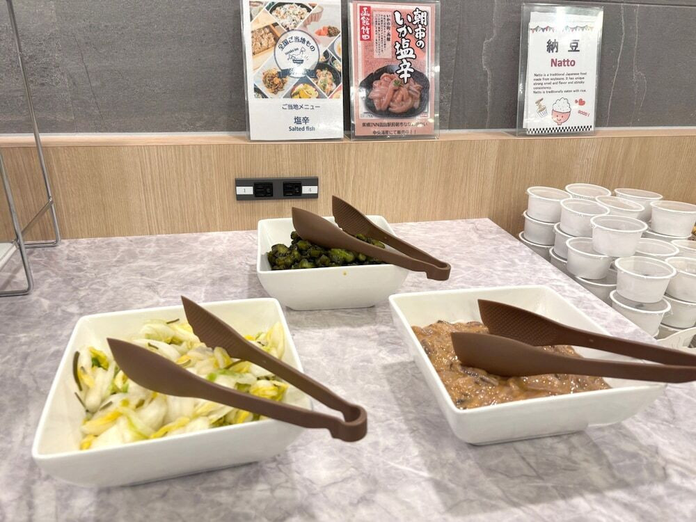 朝食