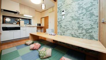 客室内のダイニングエリア / 14