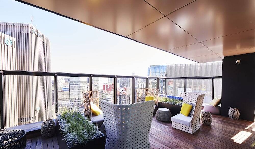 開放的なテラスで
朝のコーヒータイム / 1