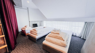 Person mixed dormitory room (Female and male shared) (Shared toilet and shower)