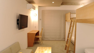 4 人部屋 専用バスルーム