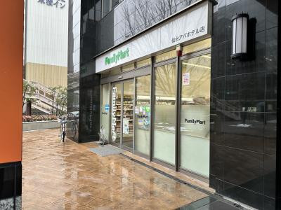 コンビニもあり