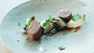 食事・飲み物 / 3