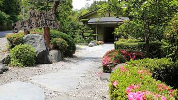 施設の入り口 / 11