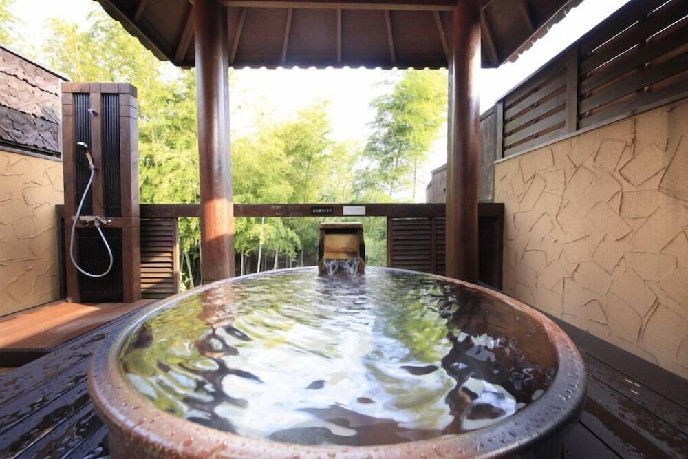 バリ島をイメージした温泉リゾートホテルでゆったりと3452720