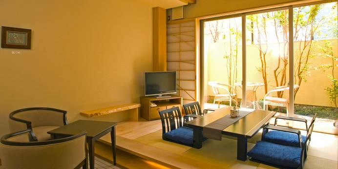 由布院 寛ぎの宿 なな川（大分県 旅館） / 1