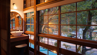 201ベーシック ツインルーム シングルベッド 2 台 禁煙