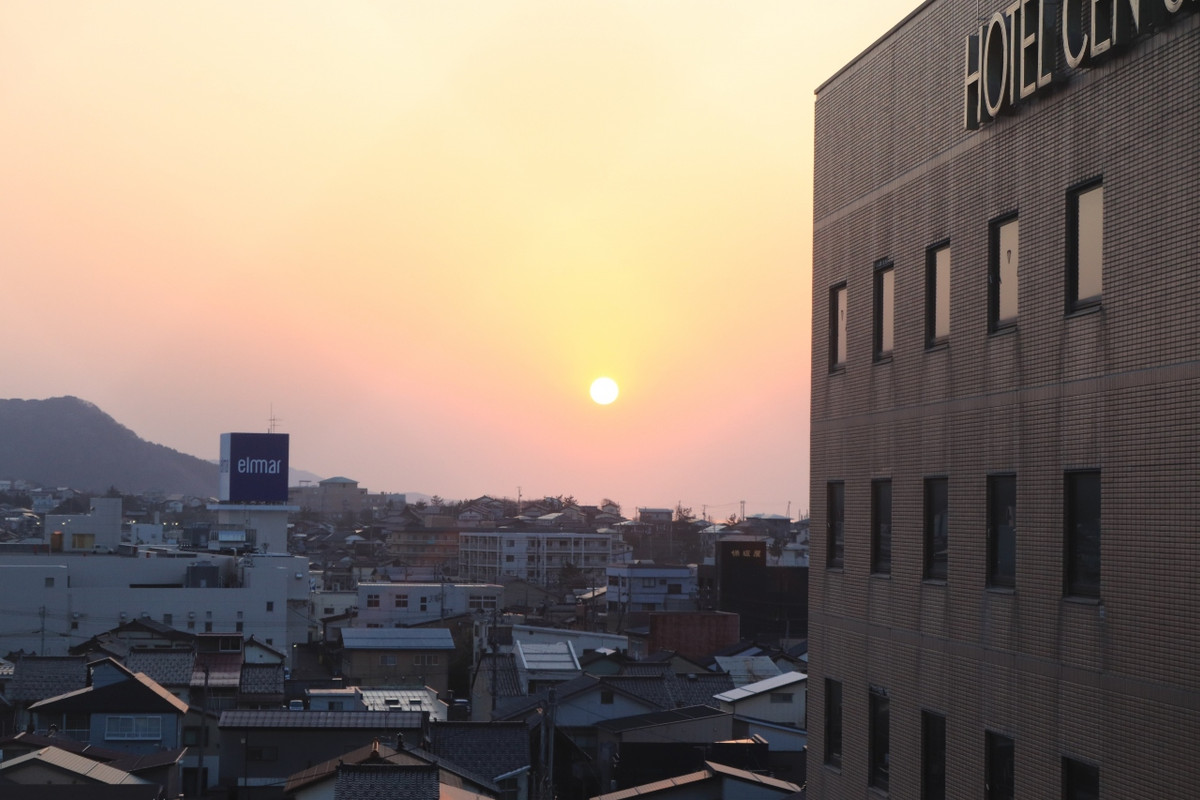 すぐ隣もホテル