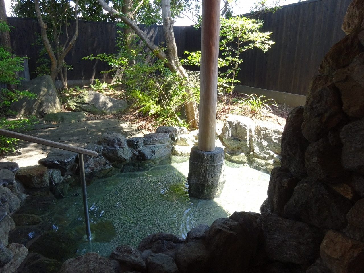 木の香りに包まれて過ごす贅沢さ3961259