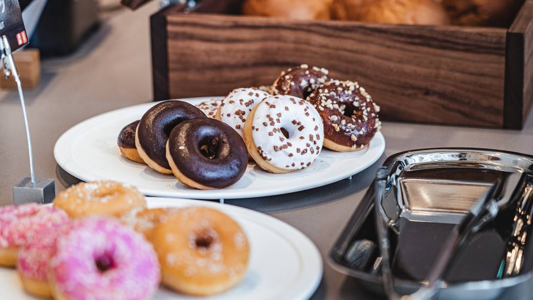 ラウンジで
色とりどりの朝食を♪ / 5