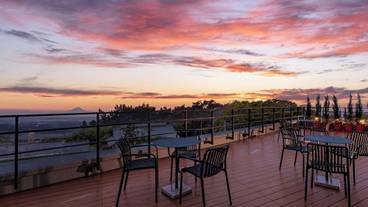 ロビーラウンジ / 6