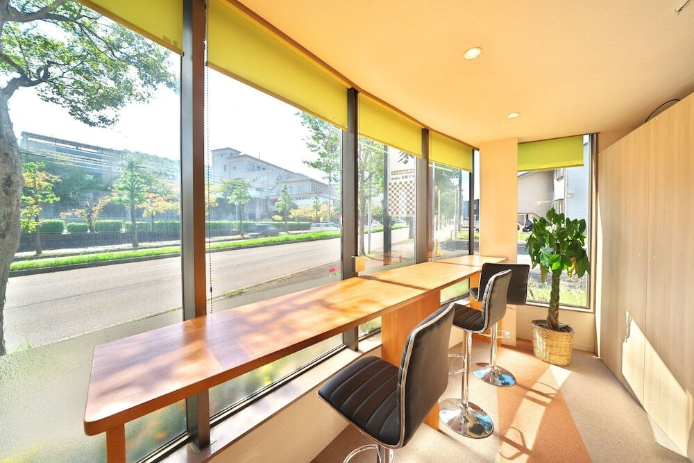 ロビーラウンジ