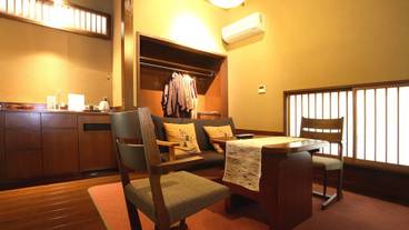 客室内のダイニングエリア / 15