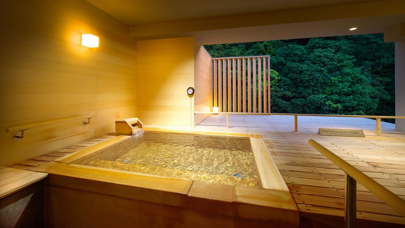 温泉貸切露天風呂「雲」