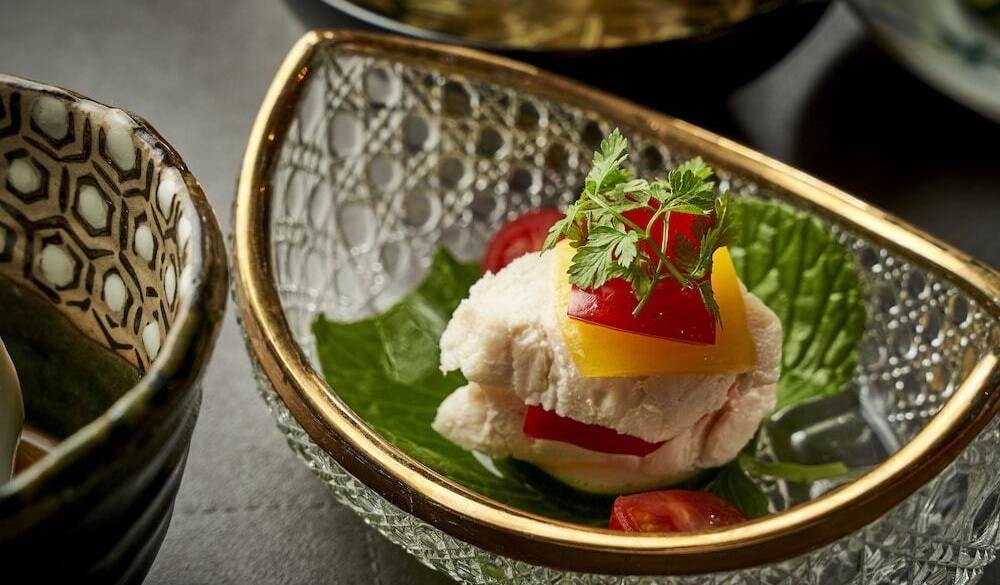 夕食は里山の魅力が
詰まった懐石料理 / 4