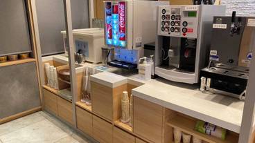 食事・飲み物 / 3