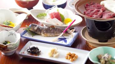 旅館のお食事処 / 14