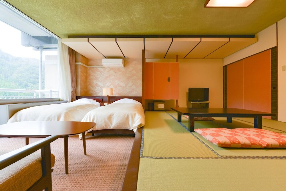 人気の「湯仙峡」で湯巡り。温泉情緒を2人で楽しむ♪3388339