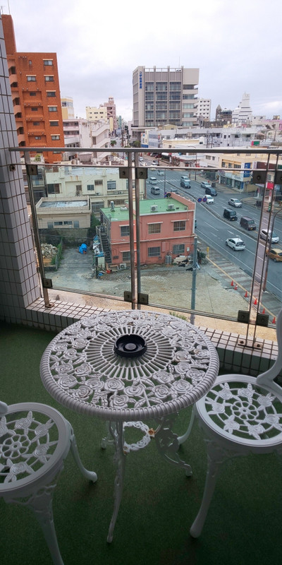 多分３～４室しかないバルコニー付のツインルームです