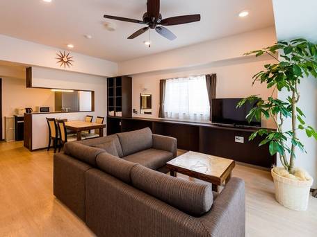 MINATO Chatan Seaside Condominium / 4