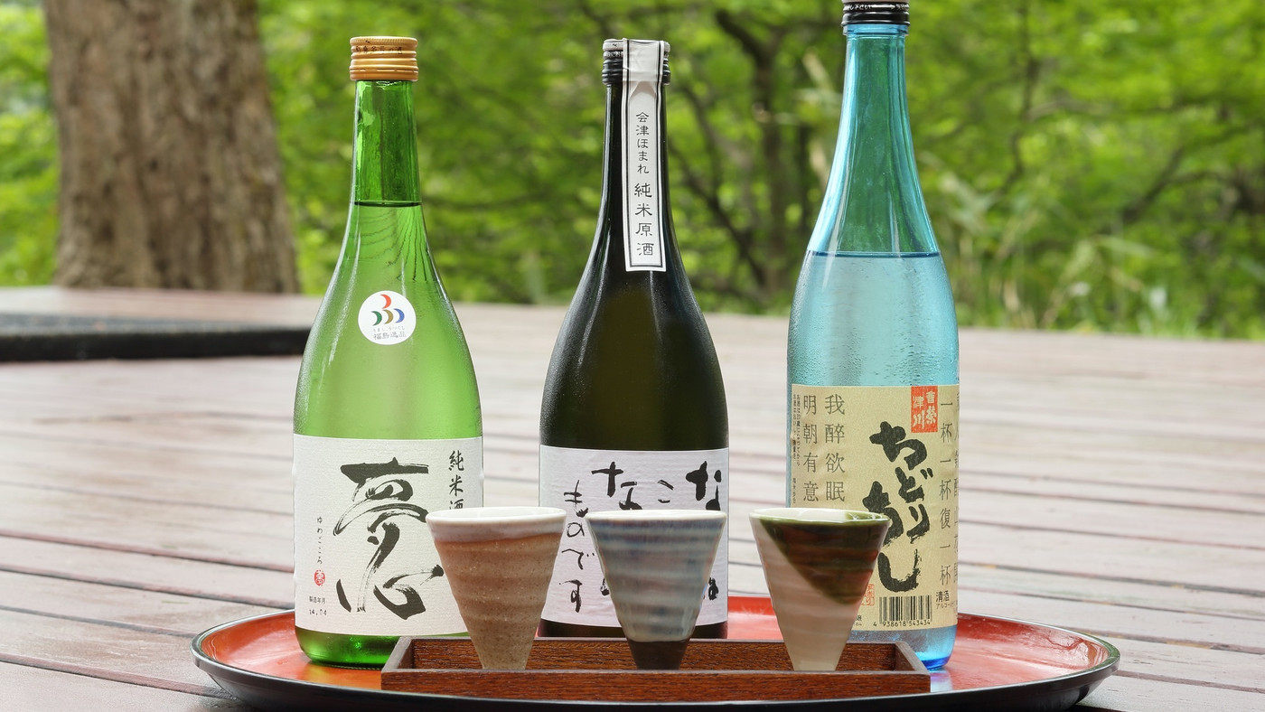 極上の日本酒と郷土料理に舌鼓。熱塩温泉で心身をととのえる4036046