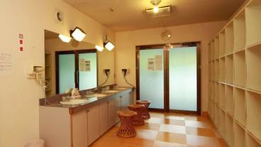 施設内の設備 / 13