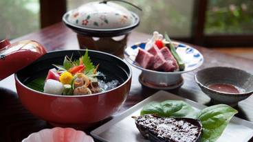 食事・飲み物 / 1