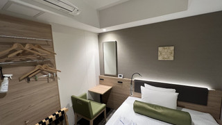 コーナーセミダブルルーム