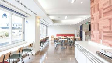 朝食スペース / 8