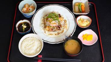 食事・飲み物 / 9