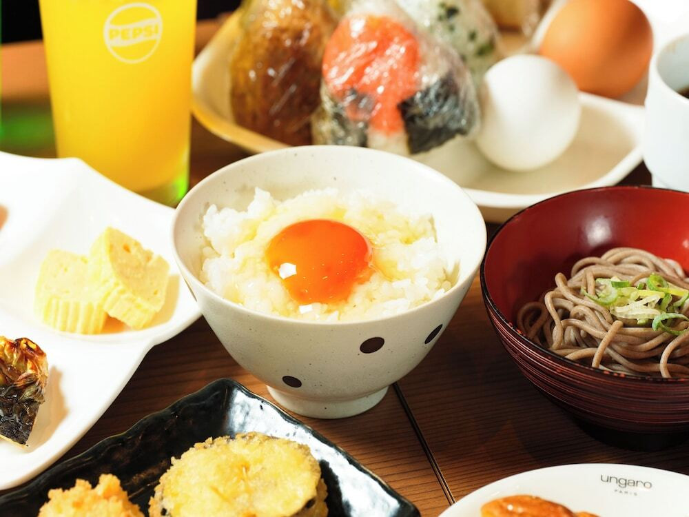 朝食