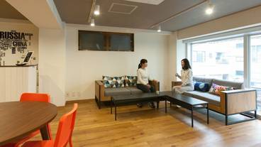 ロビー応接スペース / 4