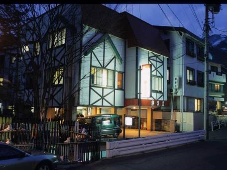 源泉掛け流しの宿 静泉荘 / 1