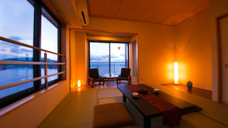 最上階 角部屋 オーシャンビュー［和室8畳］ 【禁煙】 共用バスルーム