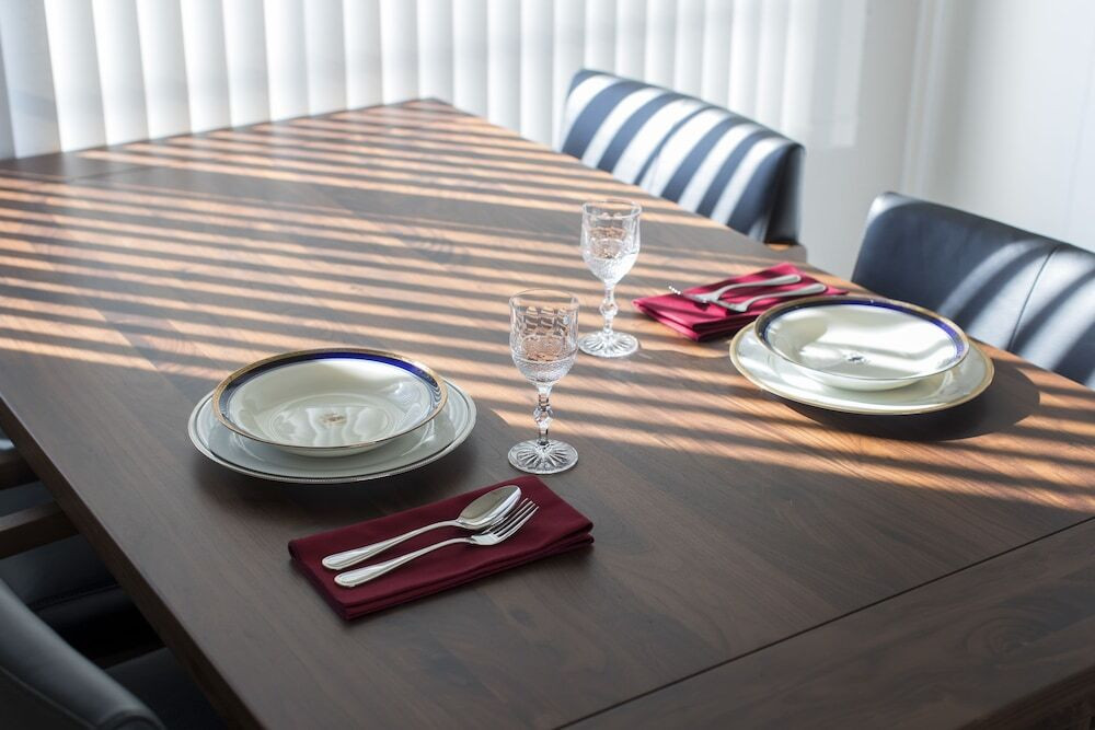 客室内のダイニングエリア