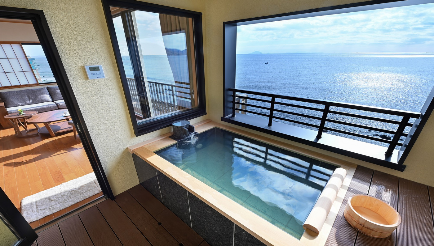 “金目鯛の煮付け”は宿秘伝のタレが絶品！一面に広がる海景色にうっとり♪4022961