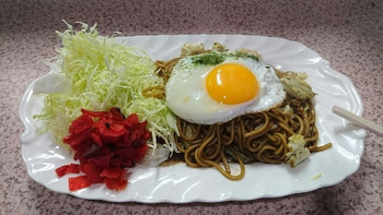 「やや」 料理 61235266 横手焼きそば普通盛り。見えないけど挽き肉たっぷり。