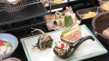 食事・飲み物 / 11