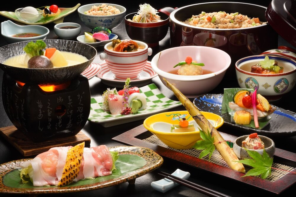 50畳以上の広大な露天風呂も！宮大工が手掛けた豪華なお宿4245114