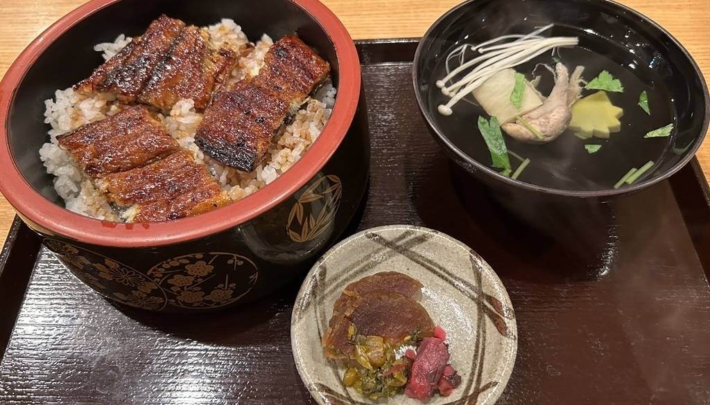 うなぎ料理 美登利 / 3