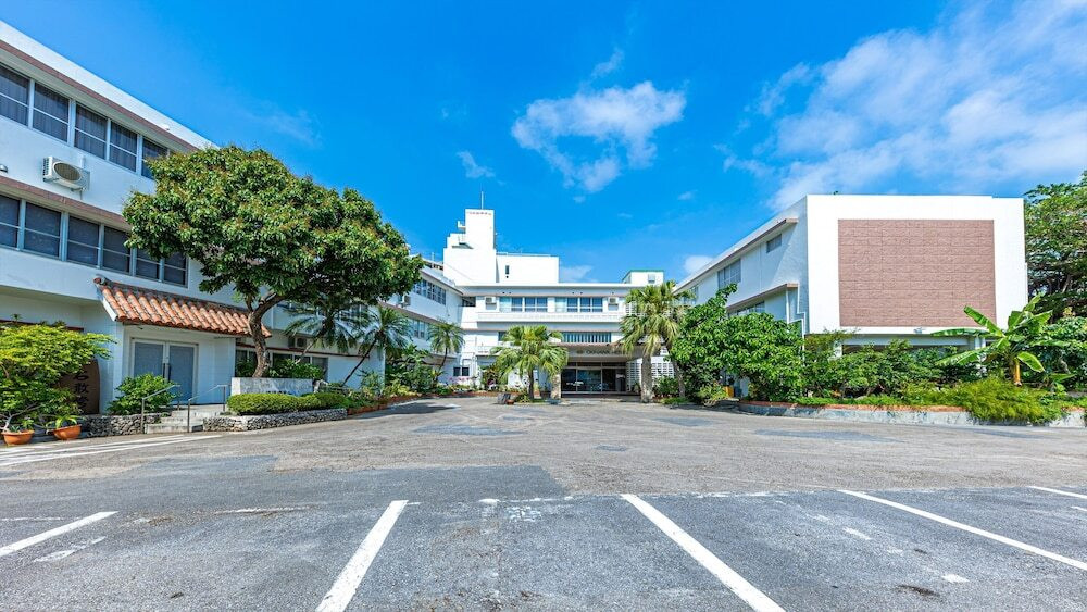 施設の正面