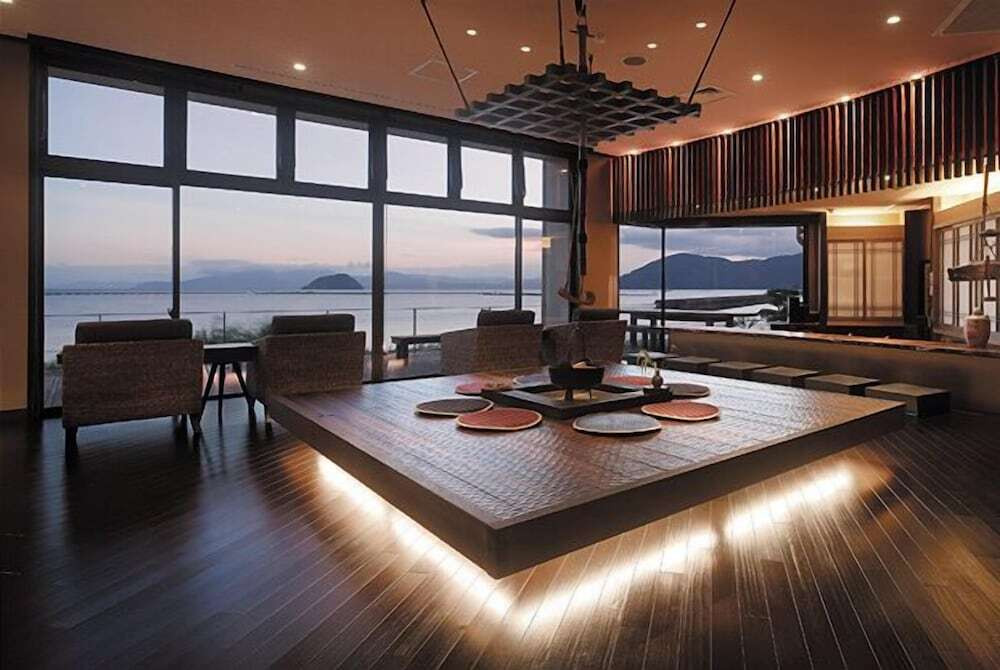 全室レイクビュー&温泉半露天風呂付きの贅沢空間4265623